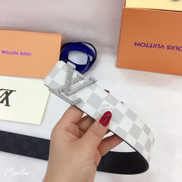 LOUIS VUITTON BELT - B0302