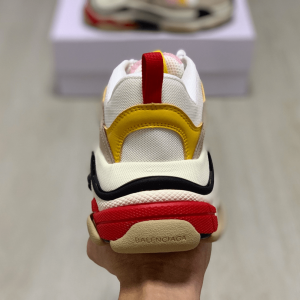 BALENCIAGA TRIPLE S TRAINERS - BB32