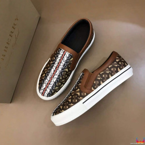 BURBERRY LEATHER VINGATE SNEAKER- BBR81