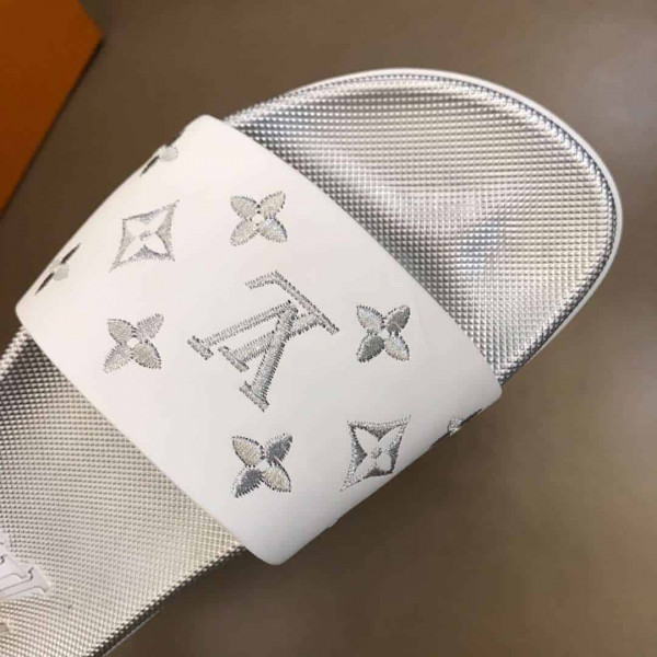 LOUIS VUITTON SLIDES - LVS23