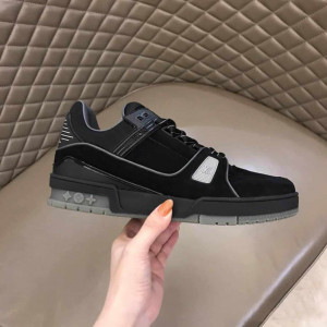 LOUIS VUITTON LV 408 TRAINERS IN SUEDE & GRAY FLANNEL - LV222