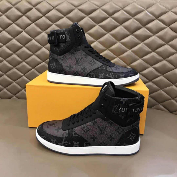 LOUIS VUITTON RIVOLI SNEAKER - LV226