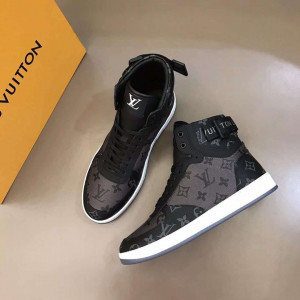 LOUIS VUITTON RIVOLI SNEAKER - LV226