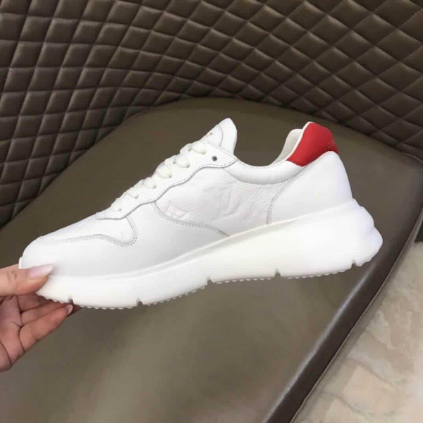 LOUIS VUITTON VUITTON RUN AWAY SNEAKER - LV291