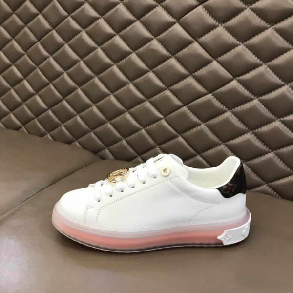 LOUIS VUITTON TIME OUT SNEAKER - LV266