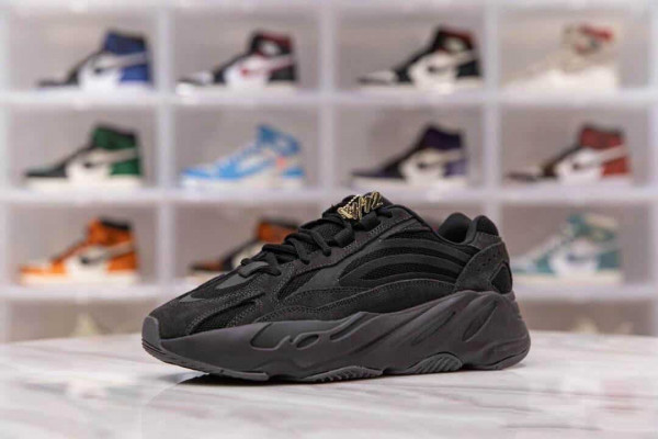 ADIDAS YEEZY BOOST 700 V2 VANTA