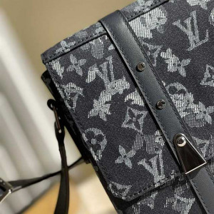 LOUIS VUITTON TRUNK MESSENGER MONOGRAM CANVAS M57282