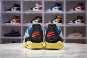 NIKE AIR JORDAN 4 RETRO SP - NK58