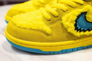 NIKE SB DUNK LOW GRATEFUL DEAD BEARS YELLOW - NK56