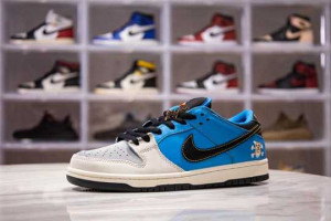 NIKE SB DUNK LOW INSTANT SKATEBOARDS - NK47