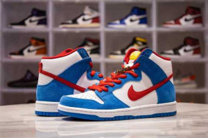 NIKE SB ZOOM DUNK HIGH PRO ISO - LIGHT PHOTO BLUE/UNIVERSITY RED - NK25