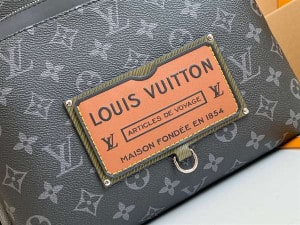 LOUIS VUITTON DISCOVERY BACKPACK - WLM180