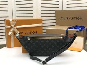 LOUIS VUITTON DISCOVERY BUMBAG - WLM194