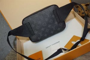 LOUIS VUITTON OUTDOOR BUMBAG - WLM209