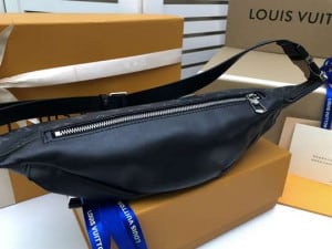 LOUIS VUITTON DISCOVERY BUMBAG - WLM195