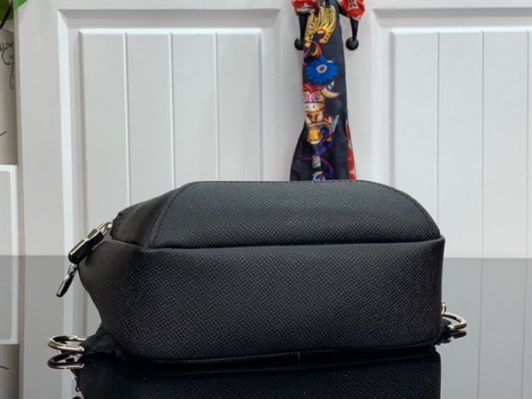 Louis Vuitton Avenue Sling Bag Black - WLM065