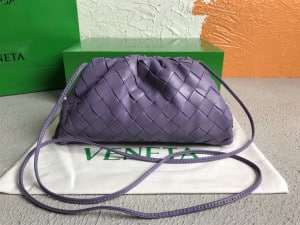 BOTTEGA VENETA WOMEN'S MINI POUCH IN LAVENDER - WBV25