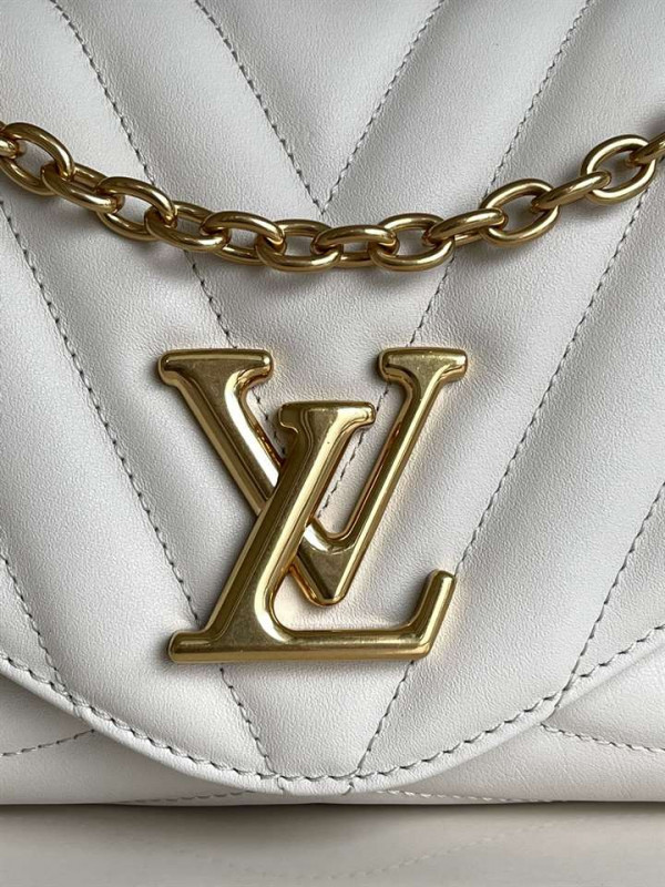 LOUIS VUITTON NEW WAVE CHAIN BAG -WLM76