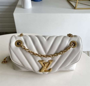 LOUIS VUITTON NEW WAVE CHAIN BAG -WLM76