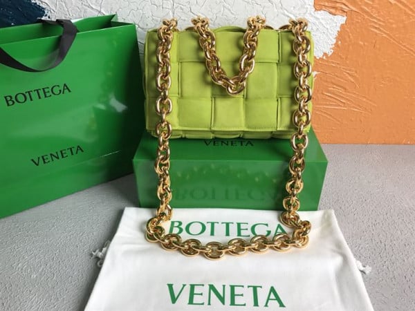 BOTTEGA VENETA WOMEN'S CHAIN CASSETTE IN KIWI - WBV02