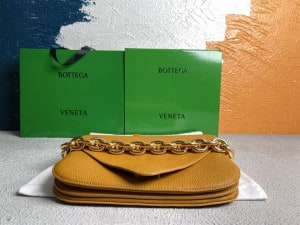 BOTTEGA VENETA WONMEN'S MOUNT IN COB - WBV15