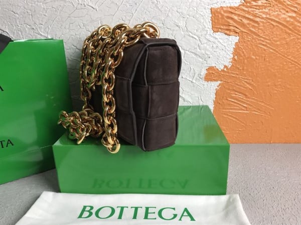 BOTTEGA VENETA WOMEN'S CHAIN CASSETTE IN FONDANT - WBV03