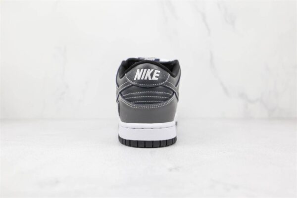 NIKE SB DUNK LOW LUNAR ECLIPSE EAST - NK78