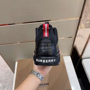 BURBERRY UNION VINTAGE SNEAKERS - BBR101