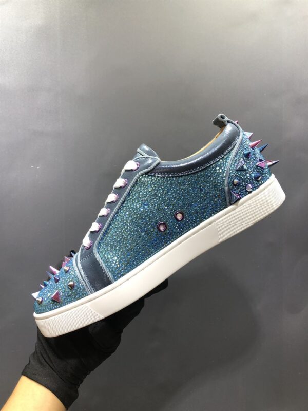 CHRISTIAN LOUBOUTIN LOW TOP SNEAKER - CL99