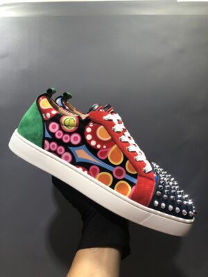 CHRISTIAN LOUBOUTIN LOW TOP SNEAKER - CL105