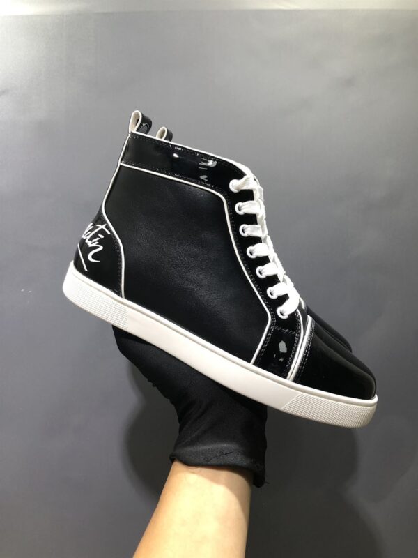 CHRISTIAN LOUBOUTIN HIGH TOP SNEAKER - CL110