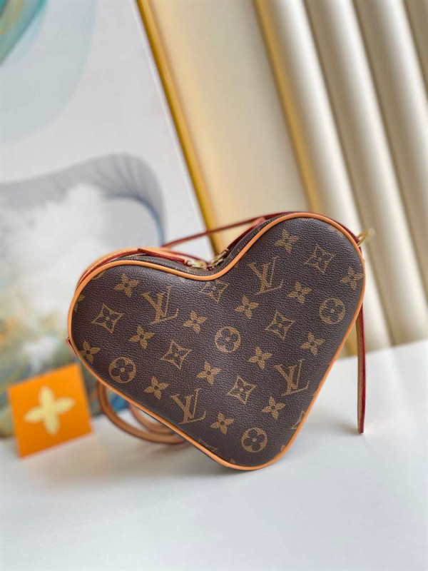 LOUIS VUITTON GAME ON COEUR - WLM117