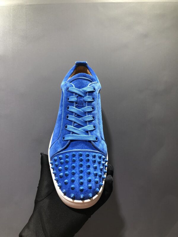 CHRISTIAN LOUBOUTIN LOW TOP SNEAKER - CL107