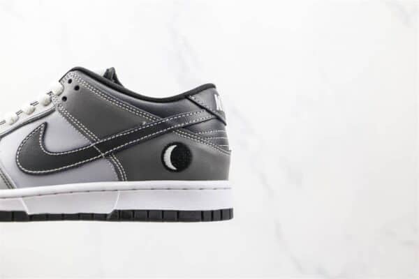 NIKE SB DUNK LOW LUNAR ECLIPSE EAST - NK78