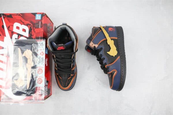 GUNDAM XNIKE SB DUNK HIGH SNEAKER - NK70