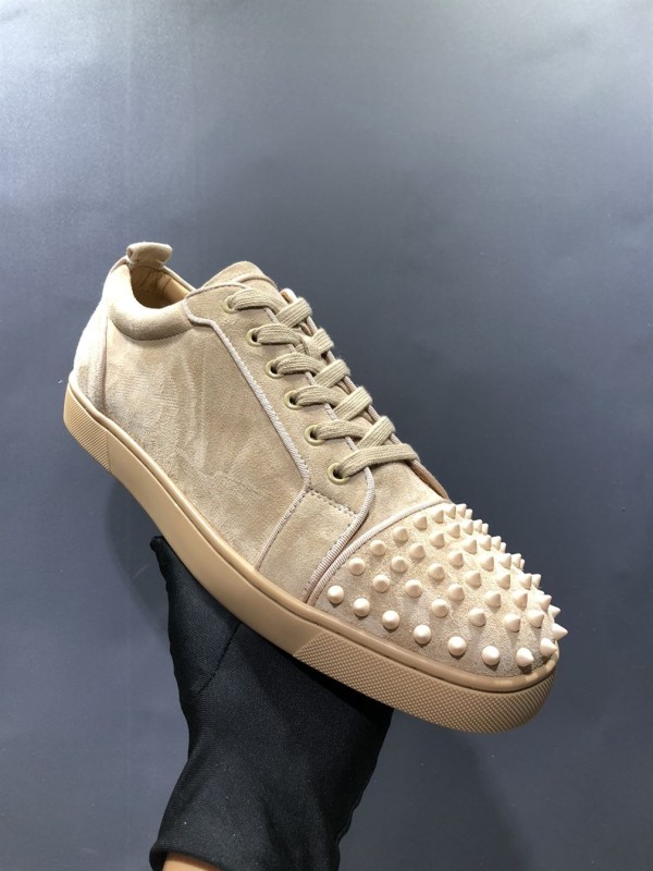 CHRISTIAN LOUBOUTIN LOW TOP SNEAKER - CL85