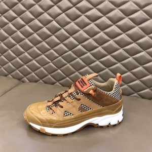 BURBERRY ARTHUR SNEAKERS IN BROWN - BBR099