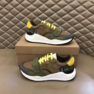 BURBERRY CHECK LACE-UP SNEAKERS IN MOSS GREEN - BBR094