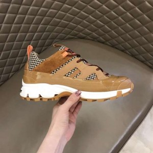 BURBERRY ARTHUR SNEAKERS IN BROWN - BBR099