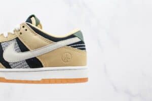 NIKE DUNK LOW ROOTED IN PEACE - NK81