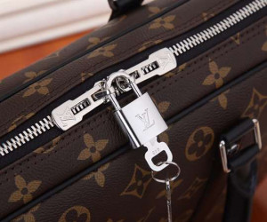 LOUIS VUITTON PORTE-DOCUMENTS VOYAGE PM - WLM218