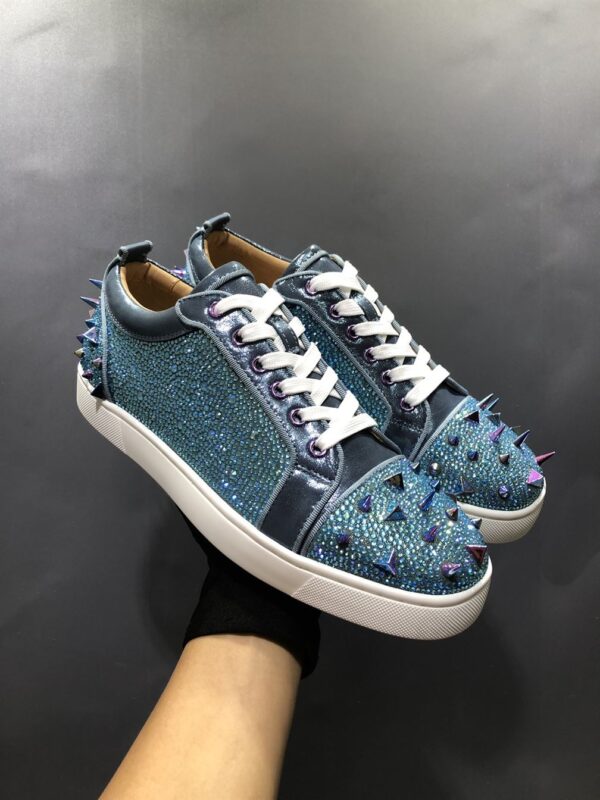 CHRISTIAN LOUBOUTIN LOW TOP SNEAKER - CL99