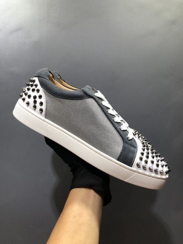 CHRISTIAN LOUBOUTIN LOW TOP SNEAKER - CL103