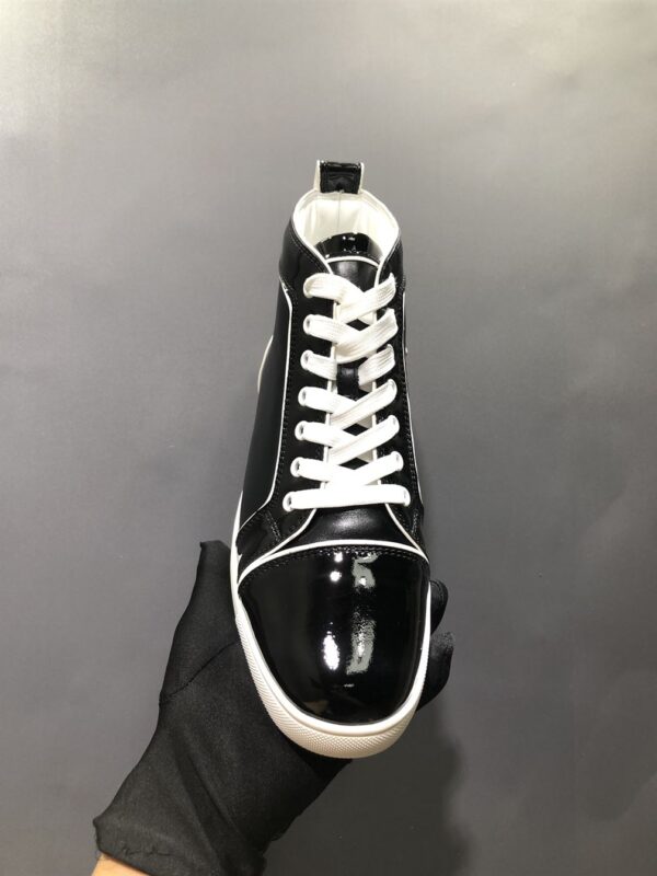 CHRISTIAN LOUBOUTIN HIGH TOP SNEAKER - CL110