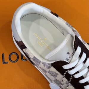 LOUIS VUITTON RIVOLI SNEAKER - LSVT136