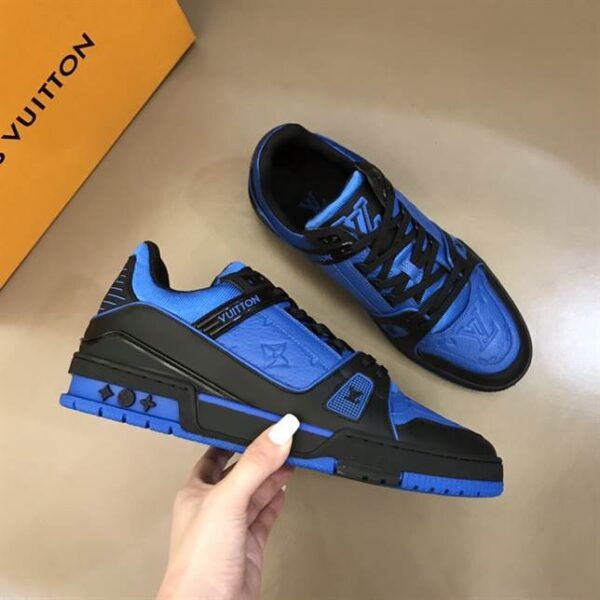 LOUIS VUITTON SNEAKERS - LSVT148