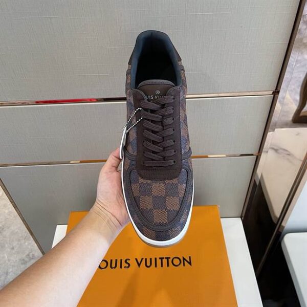 LOUIS VUITTON RIVOLI SNEAKER - LSVT135