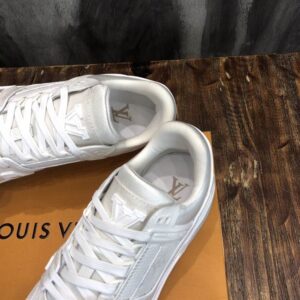 LOUIS VUITTON TRAINER SNEAKERS - LSVT152