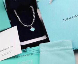 TIFFANY & CO. JEWELREY - WJL73