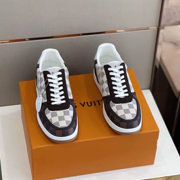 LOUIS VUITTON RIVOLI SNEAKER - LSVT136